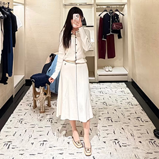 chanel black white contrast piping round neck knit cardigan & short sleeve top & midi skirt